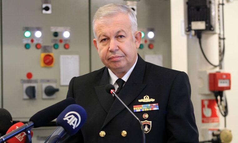 Ξαναχτύπησε ο «ημίτρελος» ναύαρχος Cihat Yaycı: Να μειωθούν τα χωρικά ύδατα της Ελλάδας στα 3 ν.μ!