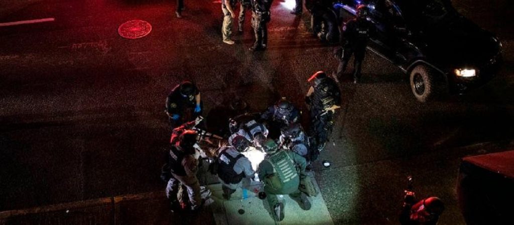 Δολοφόνησαν οπαδό του Τραμπ: Ακροαριστεροί και μαύροι επιτέθηκαν σε κομβόι αυτοκινήτων και τον σκότωσαν