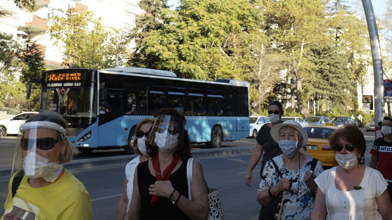 Κορωνοϊός: Νέοι περιορισμοί στην Τουρκία – Στο υψηλότερο επίπεδο τα ημερήσια κρούσματα και οι θάνατοι