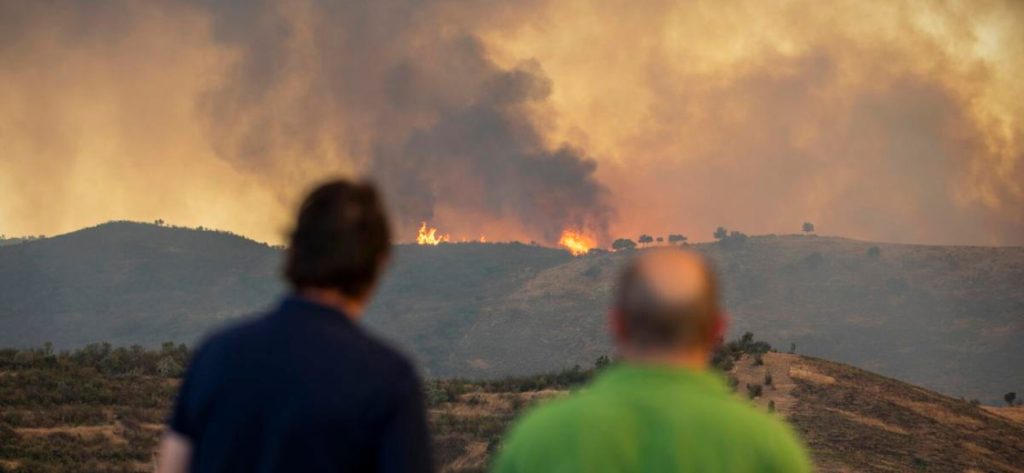 Ισπανία: Η φωτιά οδήγησε περισσότερους από 3.200 ανθρώπους μακριά από τα σπίτια τους
