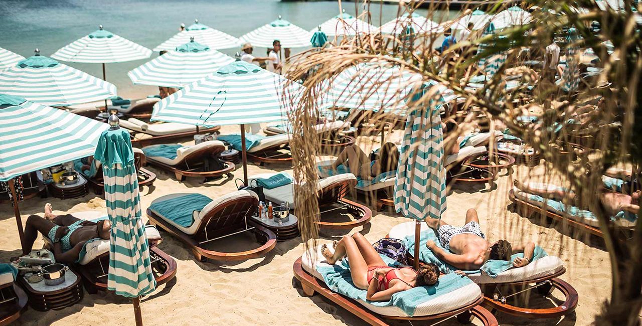 Μύκονος: Η κυβέρνηση κλείνει το «Nammos» και το «Σκορπιός» εξαιτίας του κορωνοϊού