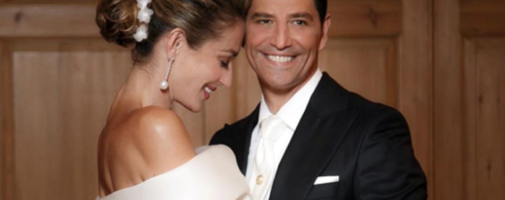 Η Κάτια Ζυγούλη φωτογραφίζει τον Σάκη Ρουβά και τον γιο τους και λέει «καλό μήνα» (φώτο)