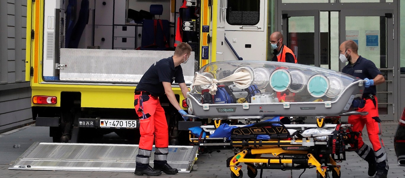 Υπόθεση Ναβάλνι: Παραμένει κρίσιμη η κατάστασή του – «Τα συμπτώματα δηλητηρίασης έχουν υποχωρήσει» λέει το νοσοκομείο