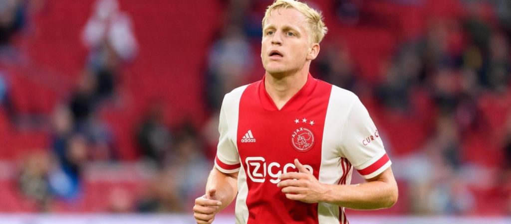 Επίσημα στην Μ.Γιουνάιτεντ ο Φαν Ντε Μπεκ – Συγκινεί το αντίο του Άγιαξ (βίντεο)