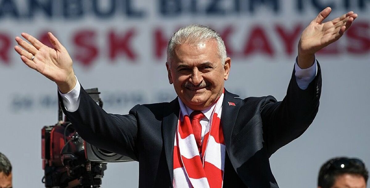 Μπιναλί Γιλντιρίμ: Θετικός στον κορωνοϊό ο τέως πρωθυπουργός της Τουρκίας