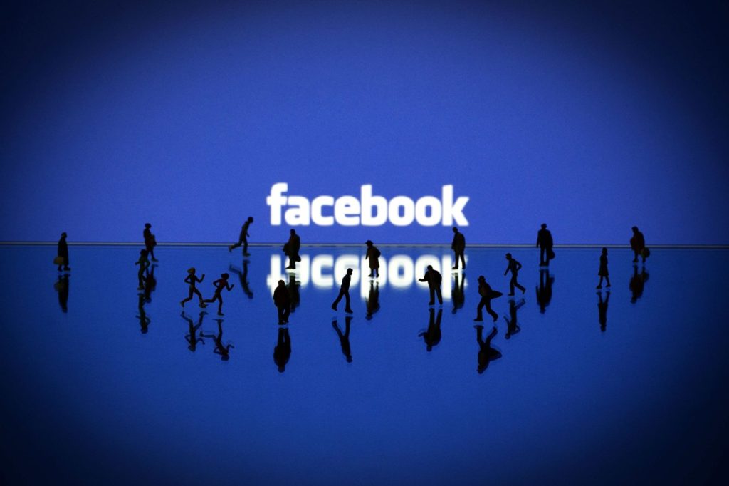 Facebook: Νέοι κανόνες και απαγορεύσεις – Το μήνυμα του M.Ζούκερμπεργκ
