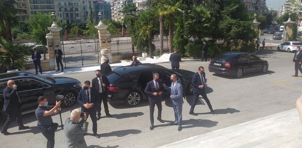 Στο Υπ.Μακεδονίας – Θράκης ο Κ.Μητσοτάκης: «Οι μάσκες δουλεύουν όταν τις φοράμε όλοι» (βίντεο)