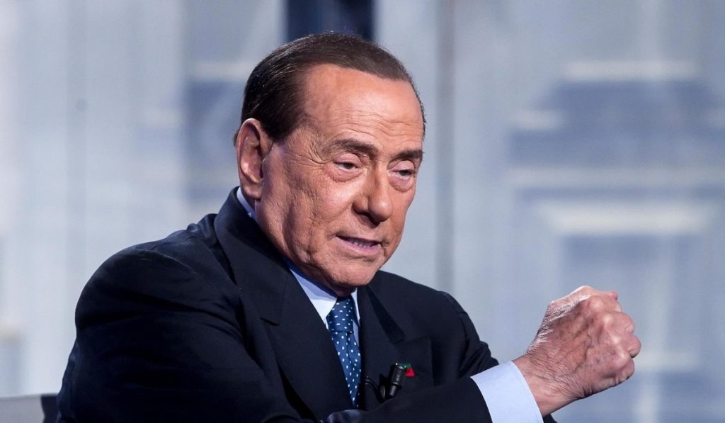 Σίλβιο Μπερλουσκόνι: Θετικοί στον κορωνοϊό η σύντροφος και δυο παιδιά του