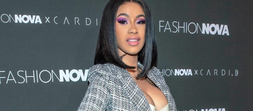 Cardi B: Υπέγραψε συμβόλαιο συνεργασίας με τον οίκο μόδας Balenciaga