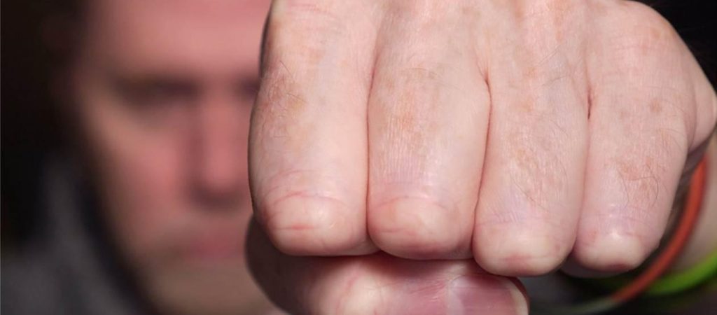 Γαλάτσι: 17χρονος έπεσε θύμα επίθεσης και ξυλοδαρμού από 20χρονους