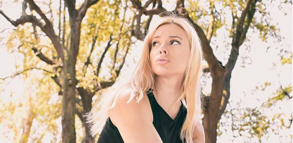 Η «πίσω όψη» της Ρίας Αντωνίου είναι σκέτη «φωτιά» (φώτο)