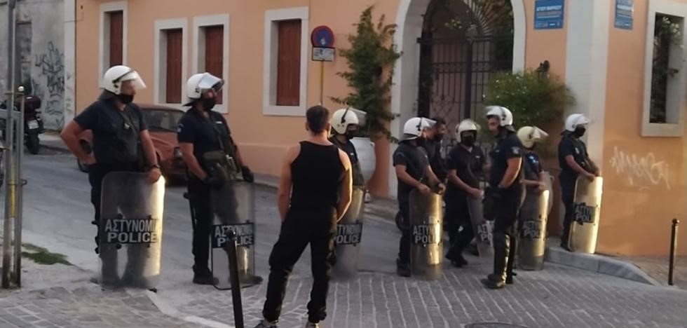 Χανιά: Εκκενώθηκε η κατάληψη Rosa Nera στην παλιά πόλη – Επεισόδια μετά από εκκένωση κτηρίου (βίντεο)