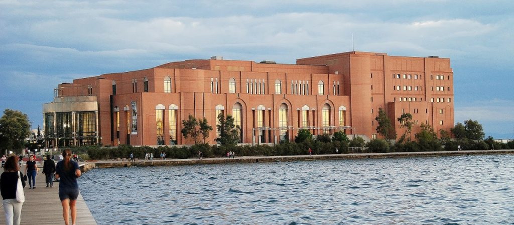 Θεσσαλονίκη: Αυτοκίνητο «βούτηξε» στο Θερμαϊκό – Σώες οι δύο επιβαίνουσες