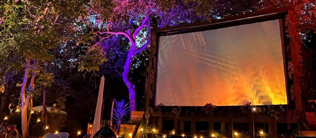 Σε σινεμά μετατρέπεται η εξοχική κατοικία της βασίλισσας Ελισάβετ (φώτο)