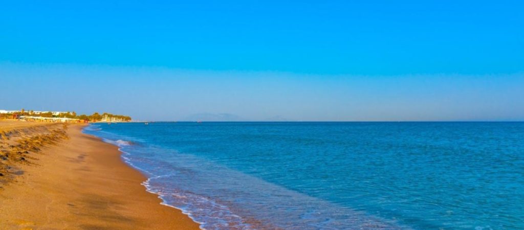 Κως: Εντοπίστηκαν δύο οβίδες πιθανότατα από τον Β’ Παγκόσμιο Πόλεμο σε παραλία (φώτο)