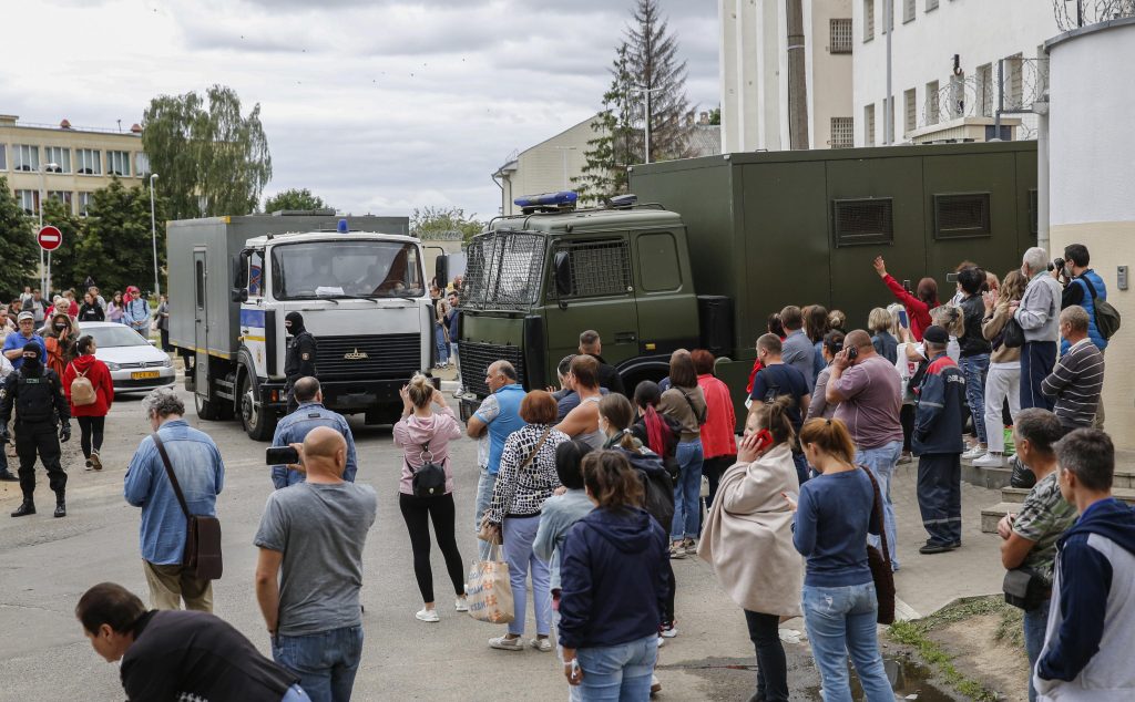 Δεκάδες συλλήψεις ταραξιών στην Λευκορωσία