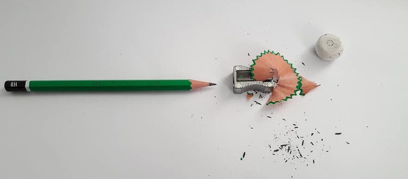 Καλλιτέχνης δημιουργεί πορτρέτα άγνωστων επιβατών στο μετρό (βίντεο)