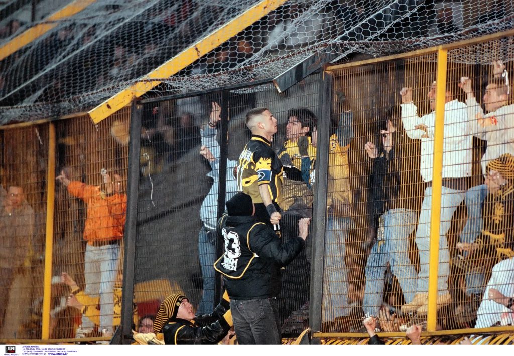 «Πες ότι δε με πουλάς και μένω»: Το βράδυ που ο Ντέμης πέταξε 1.3 δις στα σκουπίδια για χάρη της Original