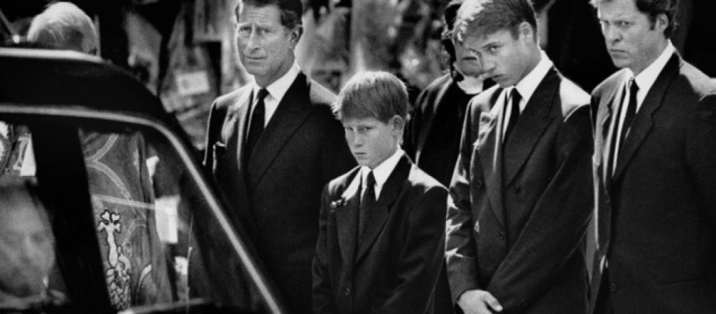 Τα σημαντικότερα γεγονότα σαν σήμερα 6 Σεπτεμβρίου – Γίνεται η κηδεία της πριγκίπισσας Νταϊάνα