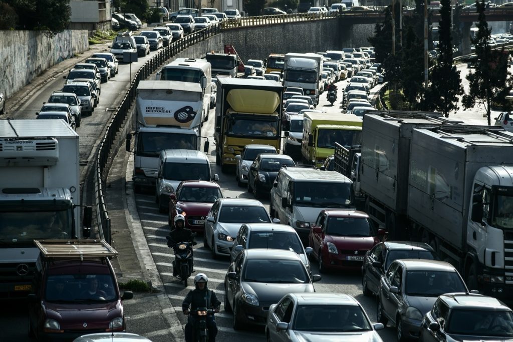Κηφισός: Κυκλοφοριακό χάος λόγω τροχαίου