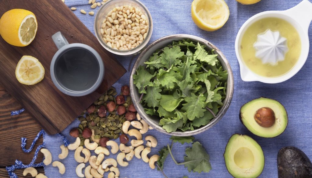 Όξινες τροφές: Ποιες πρέπει να αποφεύγετε και τι προκαλούν στον οργανισμό;