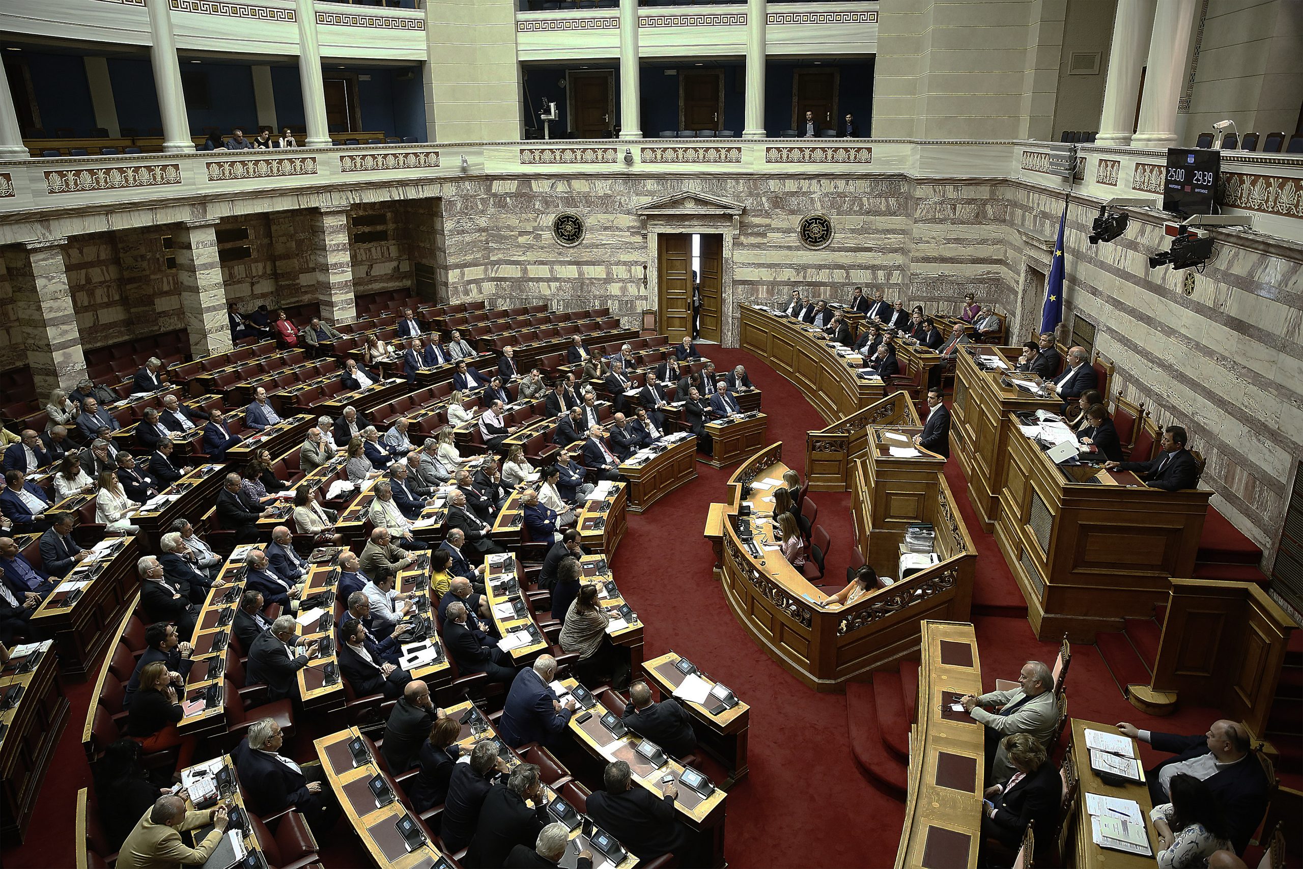 Αντιπαράθεση πολιτικών αρχηγών με θέμα τον κορωνοϊό σήμερα στις 5 στη Βουλή