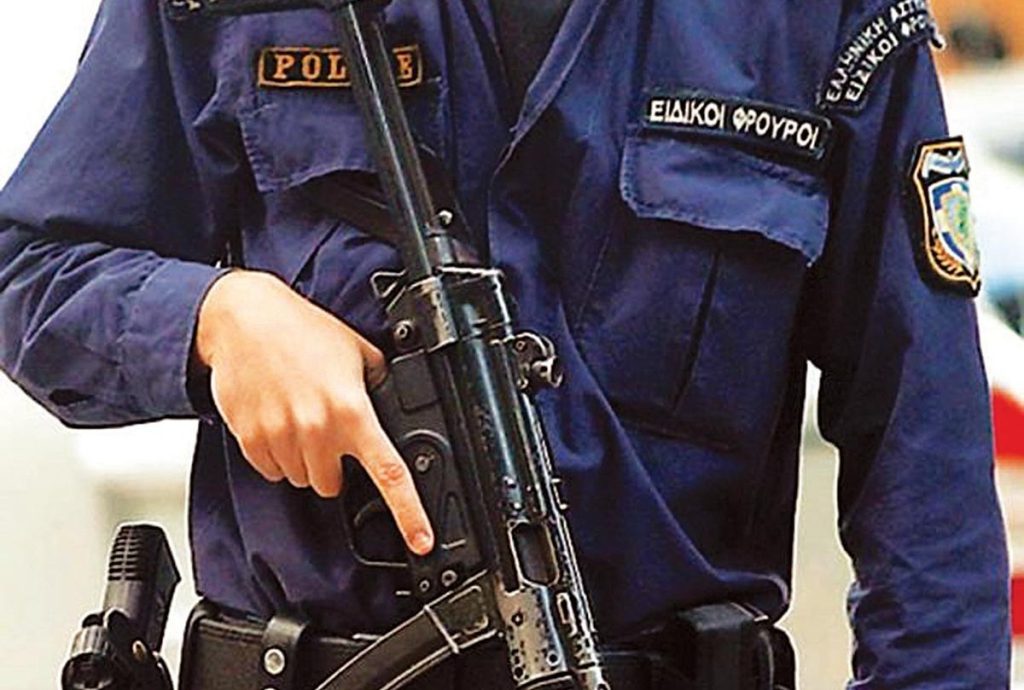 Αργυρούπολη: Αυτός είναι ο 22χρονος ειδικός φρουρός που απείλησε επιχειρηματία για να του αποσπάσει 40.000 ευρώ (φωτο)