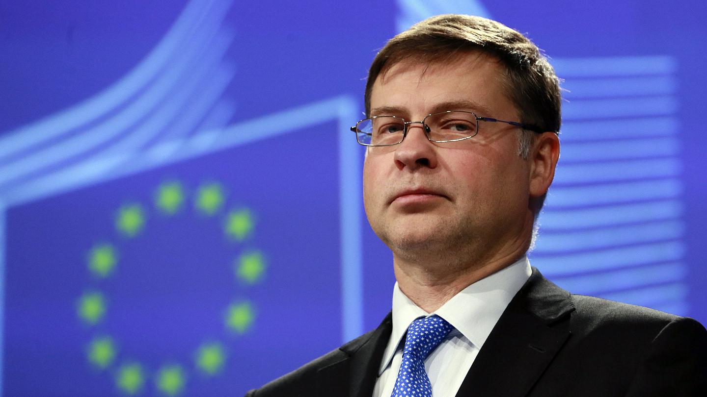 Τη θέση του Επιτρόπου Εμπορίου της ΕΕ αναλαμβάνει ο Βάλντις Ντομπρόβσκις (βίντεο)