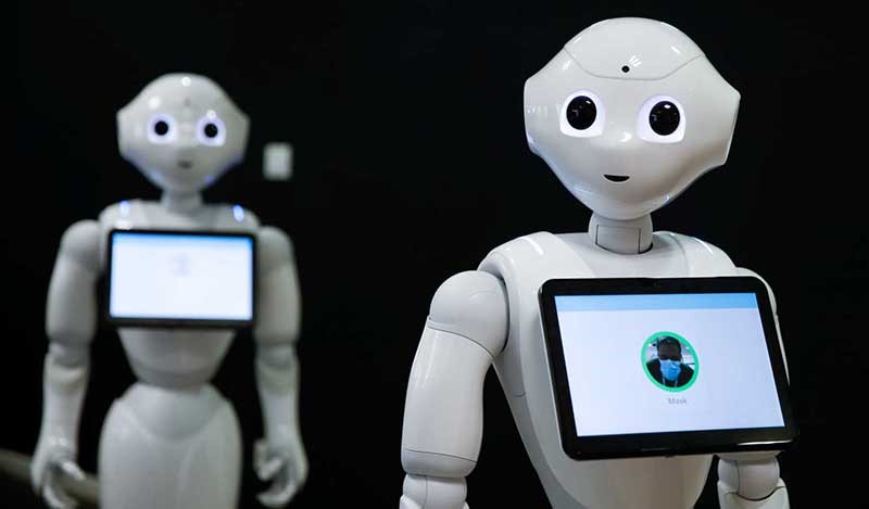 Γαλλία: Κατασκεύασαν ρομπότ που εντοπίζει αν κάποιος φοράει τη μάσκα του