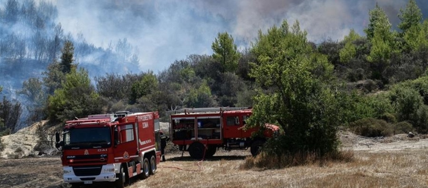 Ηλεία: Νέα μεγάλη πυρκαγιά στην περιοχή Κολοκυθά – Εκκενώνεται η Δάφνη (φώτο-βίντεο) (upd)
