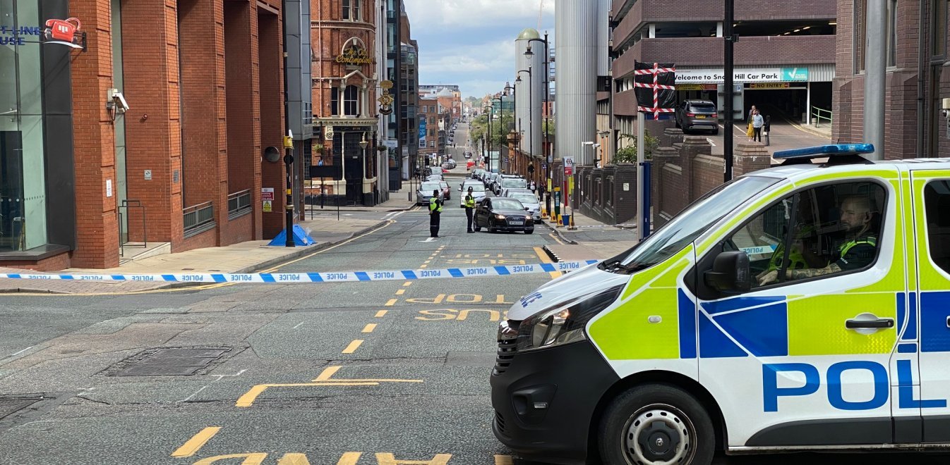 Επίθεση με μαχαίρι – Μπέρμιγχαμ: Οκτώ κατηγορίες απαγγέλλει η βρετανική αστυνομία στον δράστη