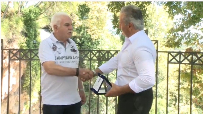 Τίμησαν τον Γιώργο Τσούκαλη για τα τριάντα χρόνια αγώνα του ενάντια στην αρχαιοκαπηλία