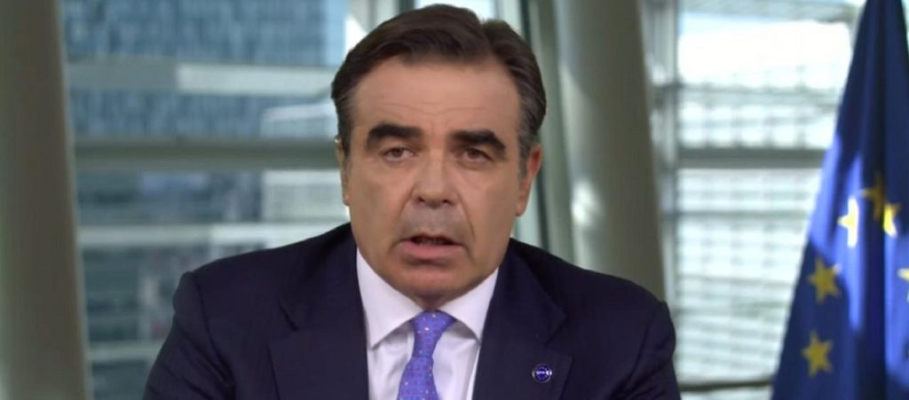 Κομισιόν: Επιθεώρησε από ψηλά την καμένη Μόρια ο Μ.Σχοινάς (βίντεο)