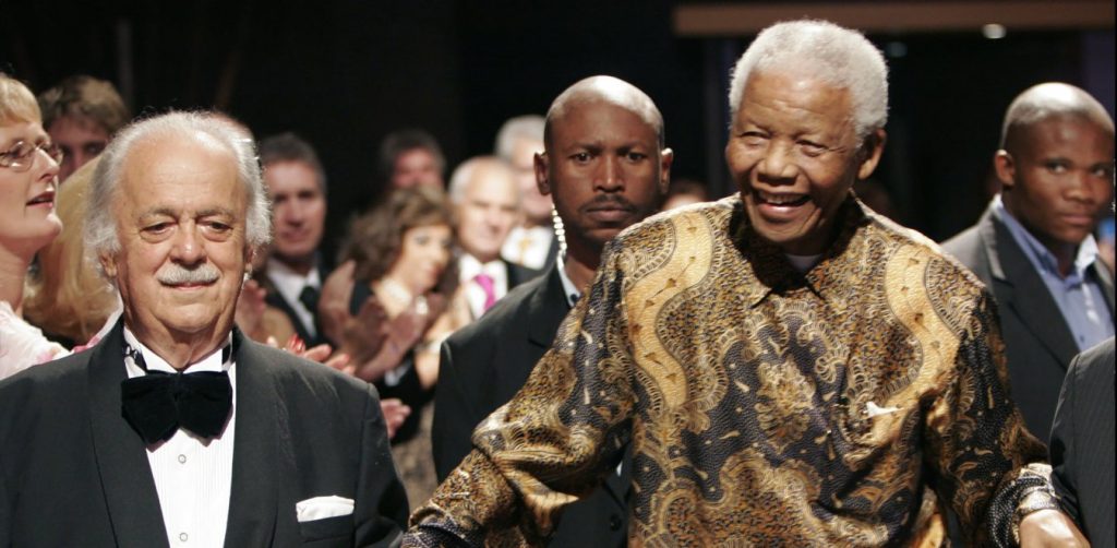 Γιώργος Μπίζος: Πέθανε ο δικηγόρος του Νέλσον Μαντέλα