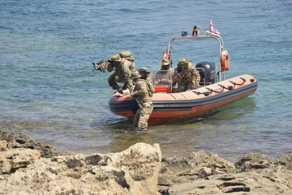 Νέο σόου: Το τουρκικό ΥΠΑΜ ανέβασε βίντεο με βατραχανθρώπους από τις ασκήσεις στα Κατεχόμενα