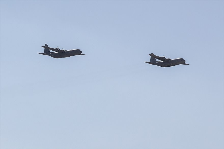 C-130 της Αεροπορίας των ΗΠΑ πέταξαν πάνω από την Αθήνα (φώτο)