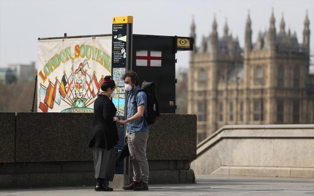 Βρετανία: Αύξηση κρουσμάτων κορωνοϊού – Aπαγορεύονται συναντήσεις συγγενών και φίλων