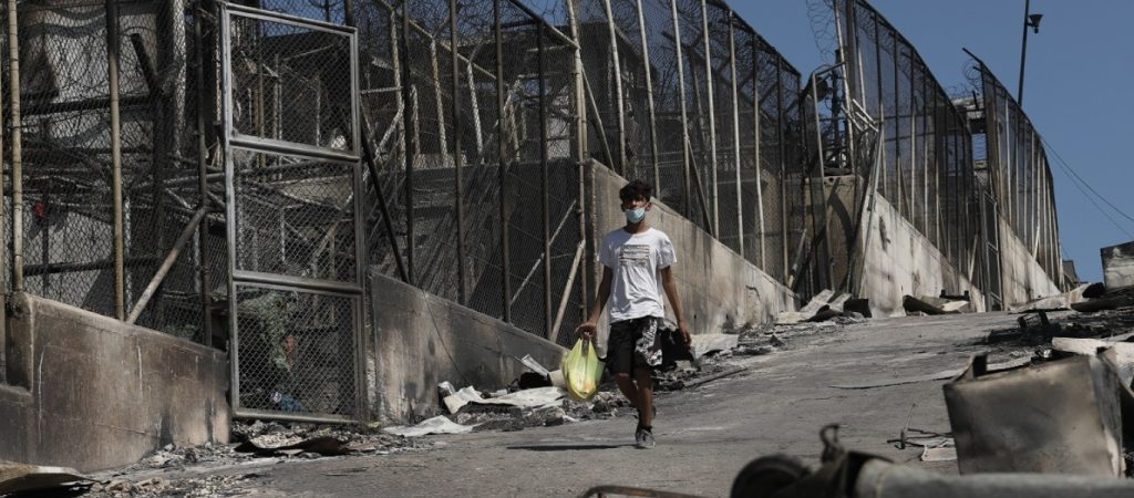 Πολωνία: Στέλνει ανθρωπιστική βοήθεια στην Μόρια – 156 μονάδες στέγασης