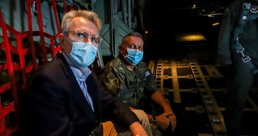 Ο αρχηγός ΓΕΕΘΑ και ο Αμερικανός πρέσβης στην άσκηση «Stolen Cerberus» στην Ελευσίνα (φώτο)