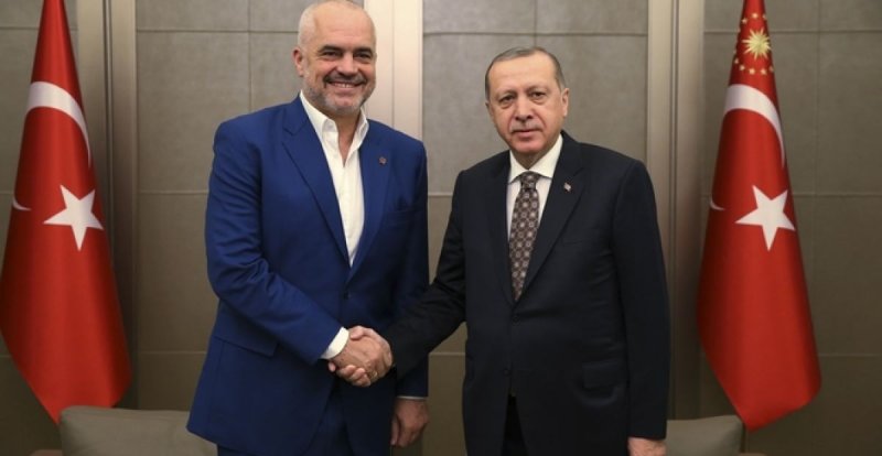 Αλβανικά ΜΜΕ: «Ξαφνική επίσκεψη Ράμα στον Ερντογάν πριν από συνάντησή του με Μητσοτάκη»