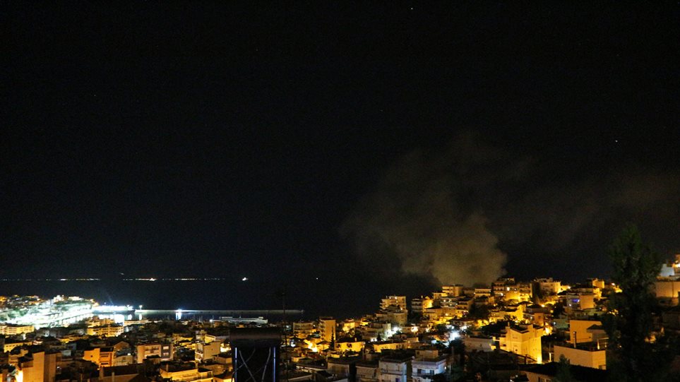 Καβάλα: Μεγάλη φωτιά σε πάρκινγκ πολυκατοικίας – Καταστροφές σε έξι αυτοκίνητα