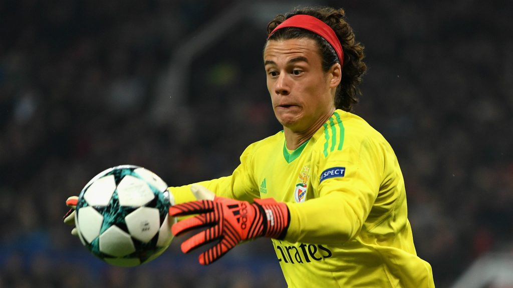 Μπενφίκα: Θετικός στον κορωνοϊό ο Μίλε Σβιλάρ