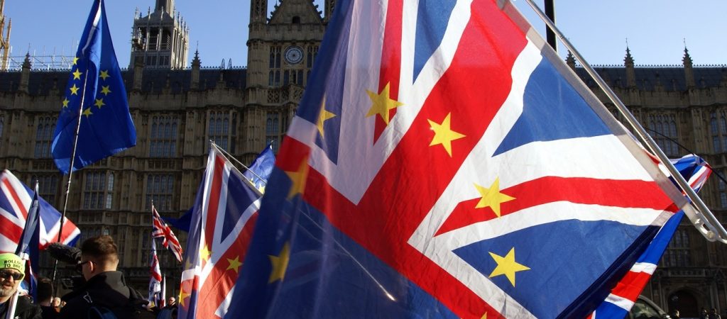 Brexit: Στη Βουλή των Κοινοτήτων το «επίμαχο» νομοσχέδιο εν μέσω αντιδράσεων