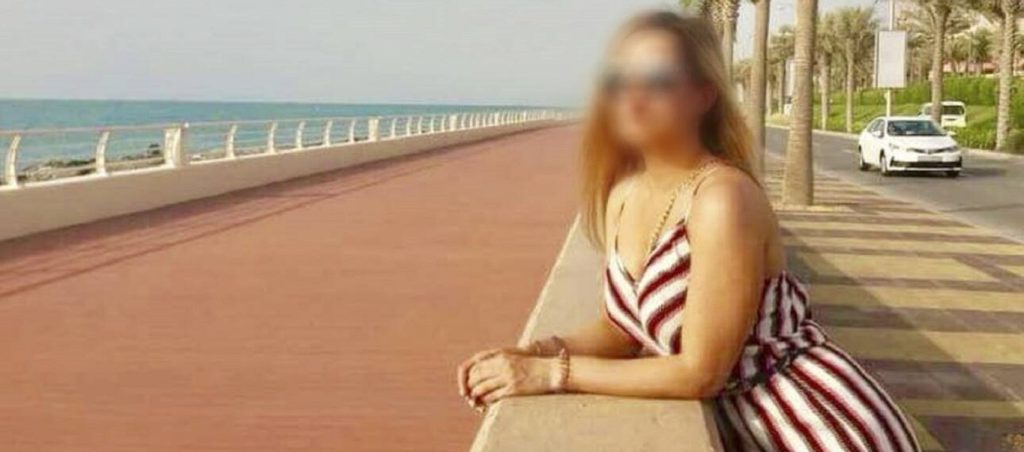 Επίθεση με βιτριόλι: Η πρώτη φωτογραφία της Ιωάννας μετά το εξιτήριο από το νοσοκομείο (φώτο)