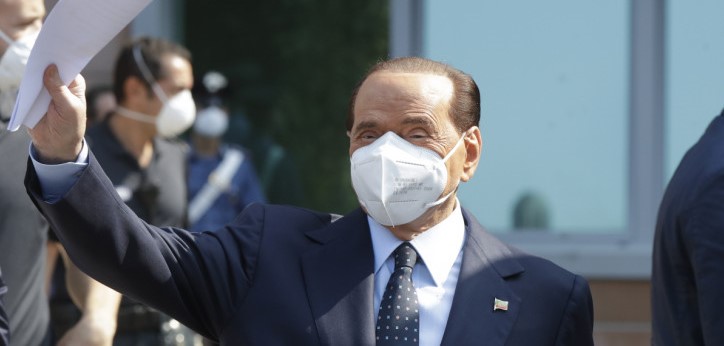 Σ.Μπερλουσκόνι: «H μάχη με τον κορωνοϊό ήταν η δυσκολότερη δοκιμασία της ζωής μου»