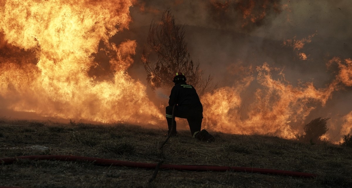 Αχαΐα: Φωτιά σε χορτολιβαδική έκταση