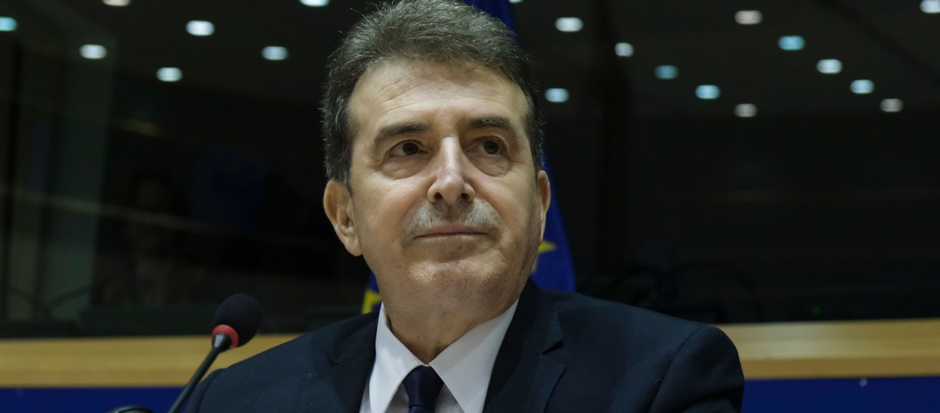 Μ.Χρυσοχοΐδης: «Κανείς δεν θα φύγει από τη Λέσβο αν δεν περάσει πρώτα από τον Καρά Τεπέ»