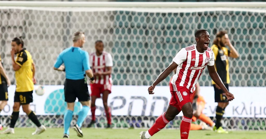 Φιορεντίνα: Θέλει τον Μ.Καμαρά – 20 εκατ. ευρώ ζητάει ο Ολυμπιακός