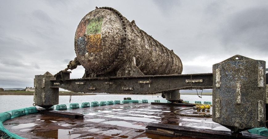 Microsoft: Ανέλκυσε το υποβρύχιο κέντρο δεδομένων από τη θάλασσα (βίντεο)