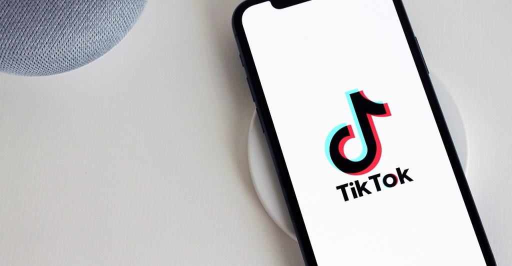 ΗΠΑ: Συμφωνία ανάμεσα σε Tiktok και Oracle –  Eκτός διαπραγματεύσεων η Microsoft